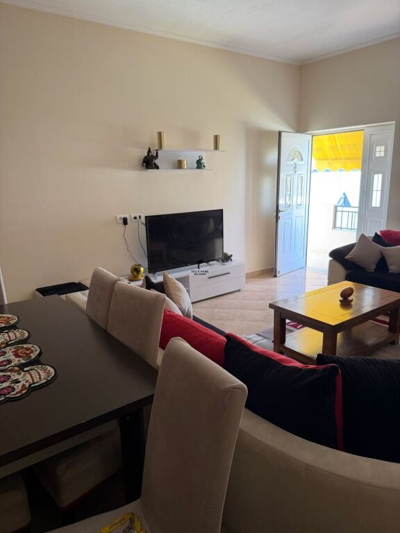 APARTAMENT ME QERA 3+1 ALLIAS 550 EURO FH-84632