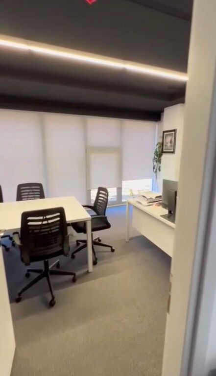 Locale Ufficio in Affitto – Pazari i Ri,