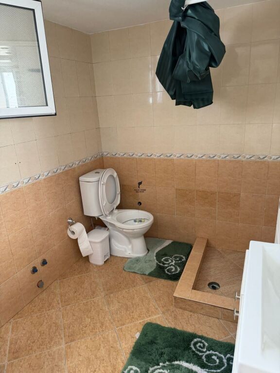 APARTAMENT ME QERA 3+1 ALLIAS 550 EURO FH-84632