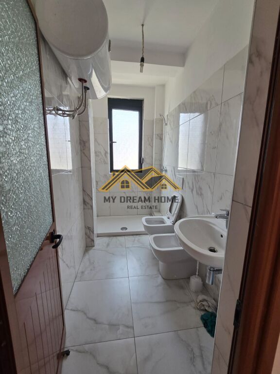 FOR SALE APARTMENT 2+1+ GARAGE IN DURRES BEACH NEAR HOTEL LUBJANA.