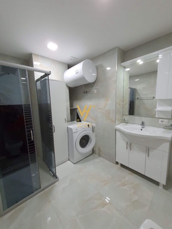 JEPET APARTAMENT 1+1 ME QERA TEK KONGRESI MANASTIRIT 35.000 LEKE