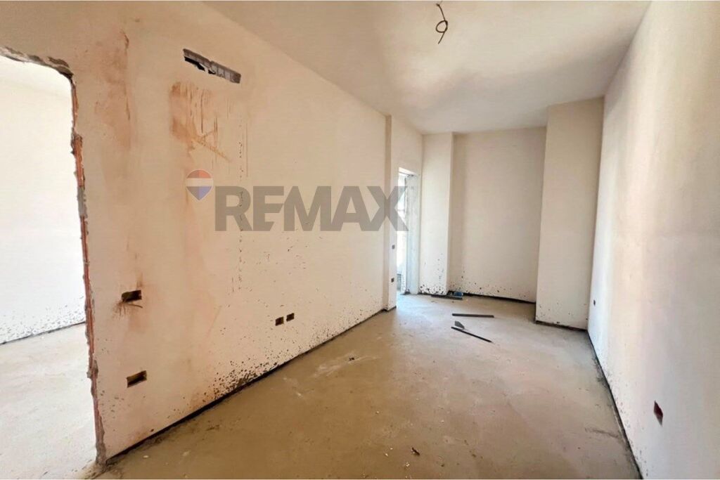 APARTAMENT 1+1 PER SHITJE NE QENDER