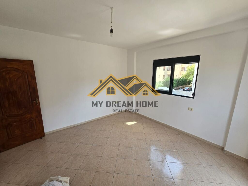 FOR SALE APARTMENT 2+1+ GARAGE IN DURRES BEACH NEAR HOTEL LUBJANA.