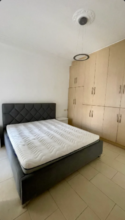 Apartament 1+1 me Qira Myslym Shyri Tirane