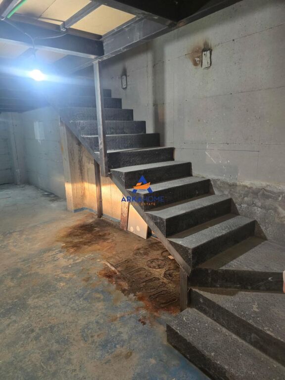 LOCALE IN AFFITTO 190M2 "LAGO ASCIUTTO" 750 EURO