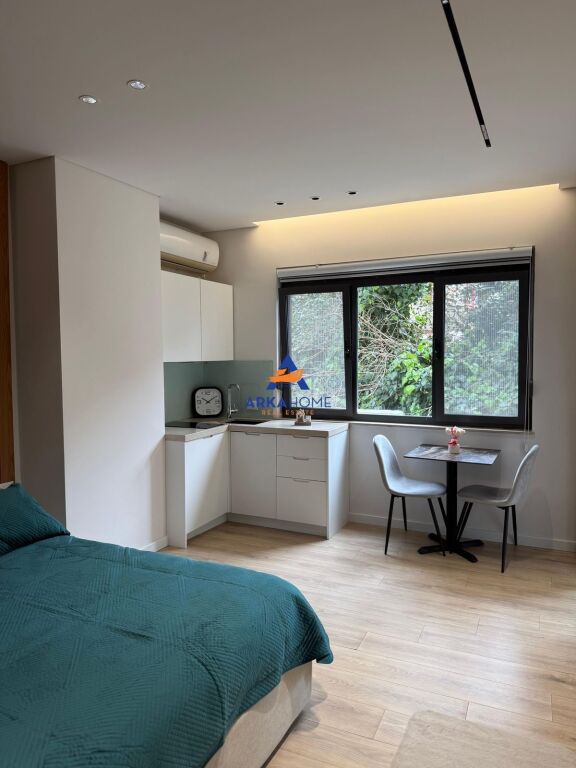 SI AFFITTANO 2 APPARTAMENTI "9 PIANI, CENTRO" 1300 EURO