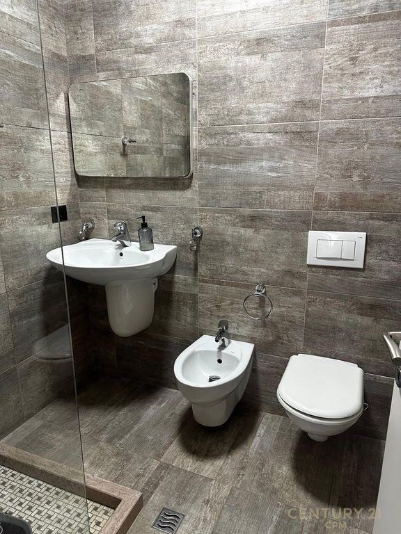Super Apartament 2+1+2 ne shitje ne Astir, Tirane!