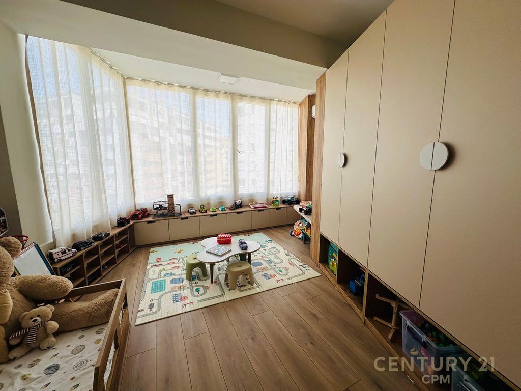 Super Apartament 2+1+2 ne shitje ne Astir, Tirane!