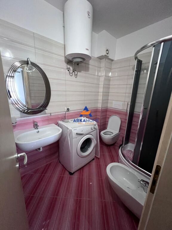 JEPET APARTAMENT 2+1 ME QERA "DURRES" 500 EURO