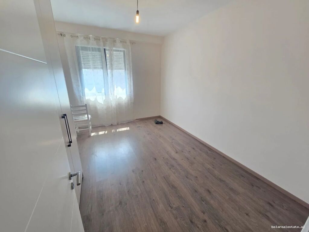 Appartamento In Affitto 2+1+2 A Porcelan (ID B2202000) Tirana.
