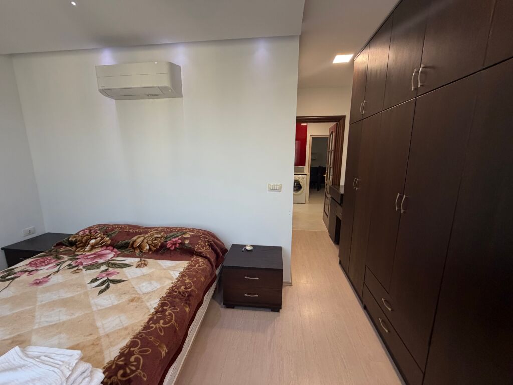 2+1, called bar liqeni i thate, 700 euro