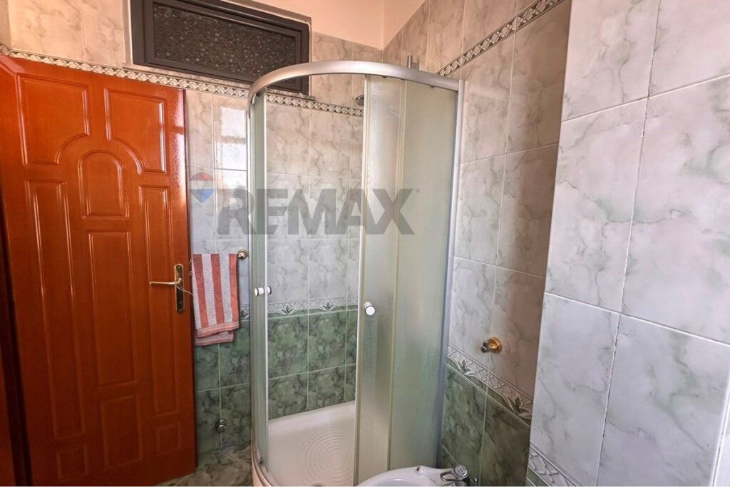 Apartament - Për Qira - Rruga e Kavajës, Tiranë