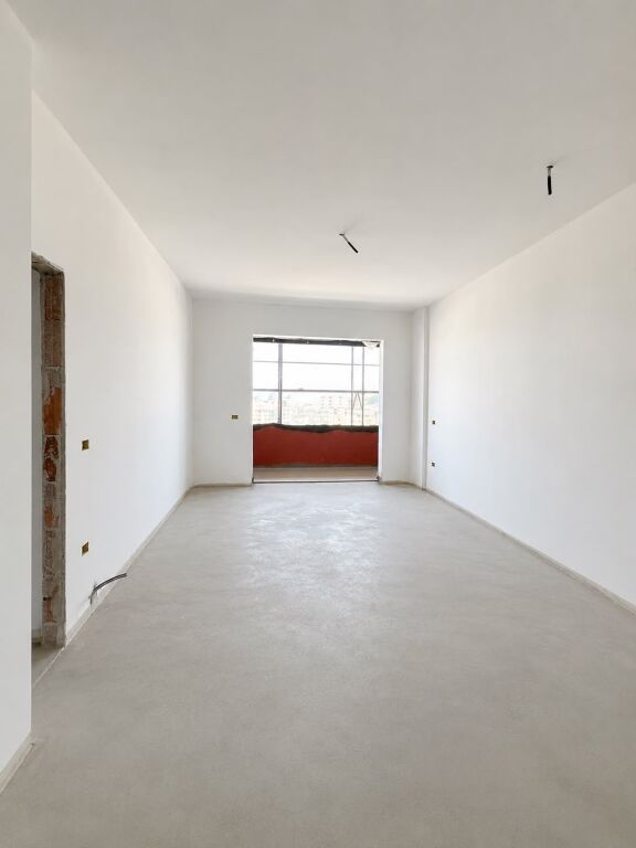 🏡 Shitet Super Apartament – Square 21, Rruga e Kavajës