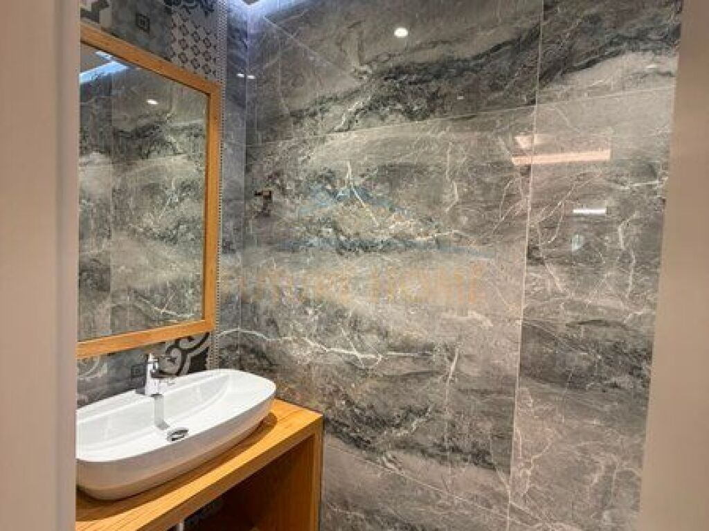 Shitet, Apartament 2+1+2, Blloku Gintash, Laprakë