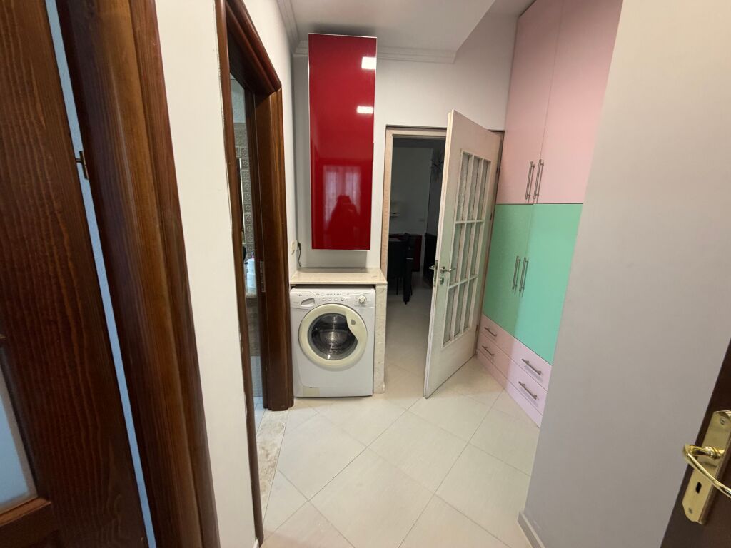 2+1, called bar liqeni i thate, 700 euro