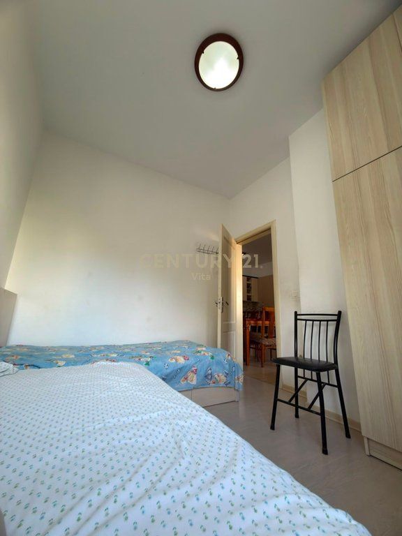 APARTAMENT 2+1 ME QIRA NE QENDER TE DURRESIT, TEK GJYKATA !!!