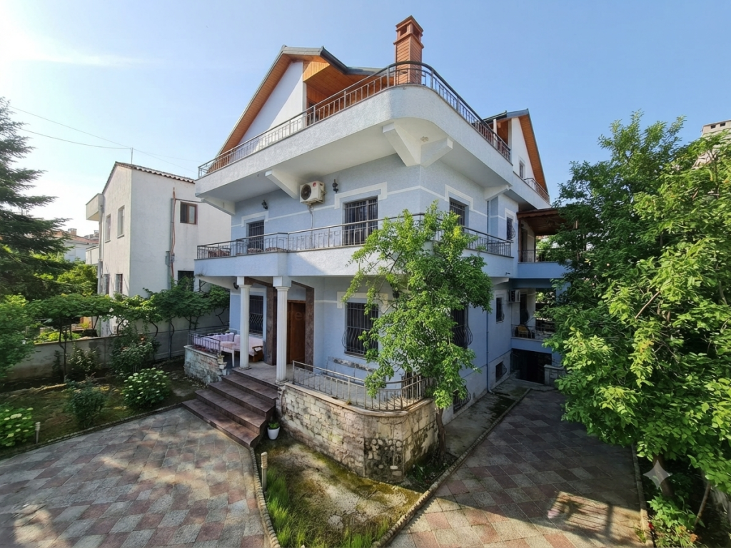 Affitto, Villa su 3 piani, Complesso Grand, Ex Mercato Elettrico