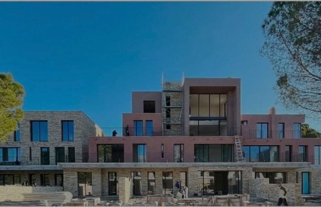 OCCASION 💥 🏡 Apartment 1+1 for sale at Lura Complex 5 Gjiri i Lalzit Apartment 1+1 for sale 🌊✨