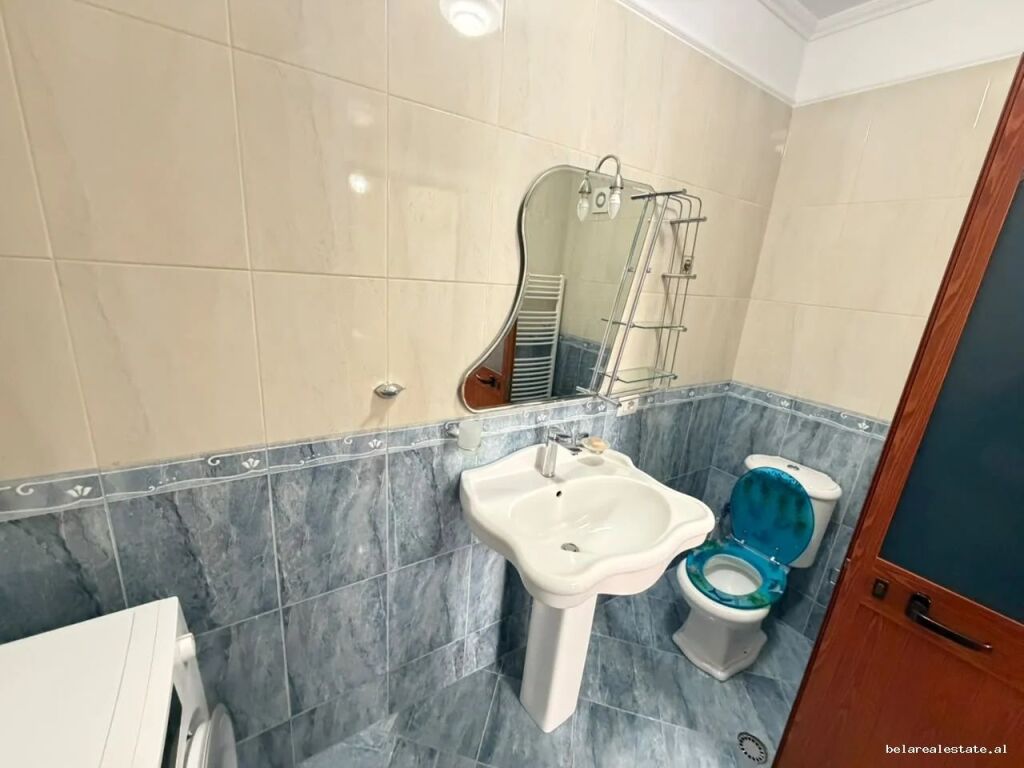 Apartament Me Qera 2+1+2 Tek Rruga E Barrikadave (ID B2201999) Tirane