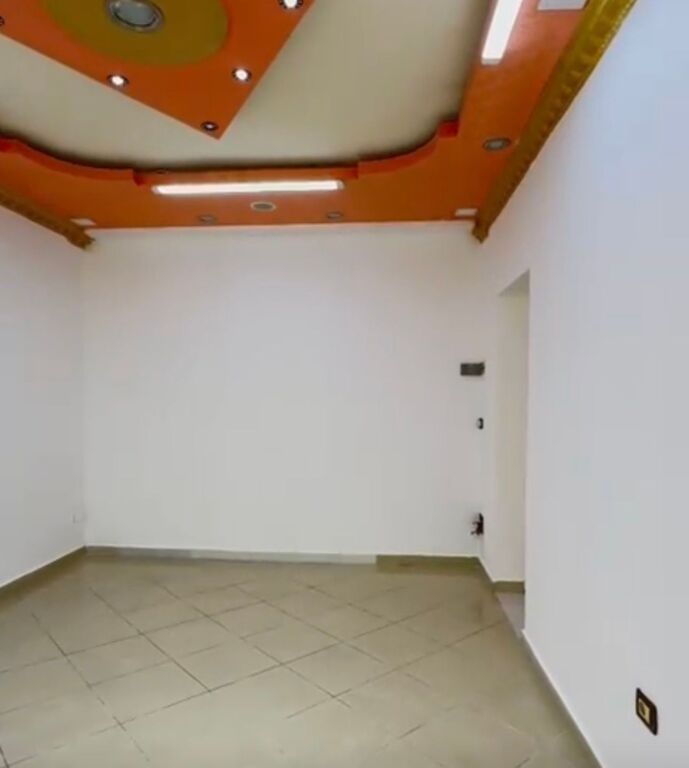 Shitet apartament 2+1 tek Rruga e Durresit!