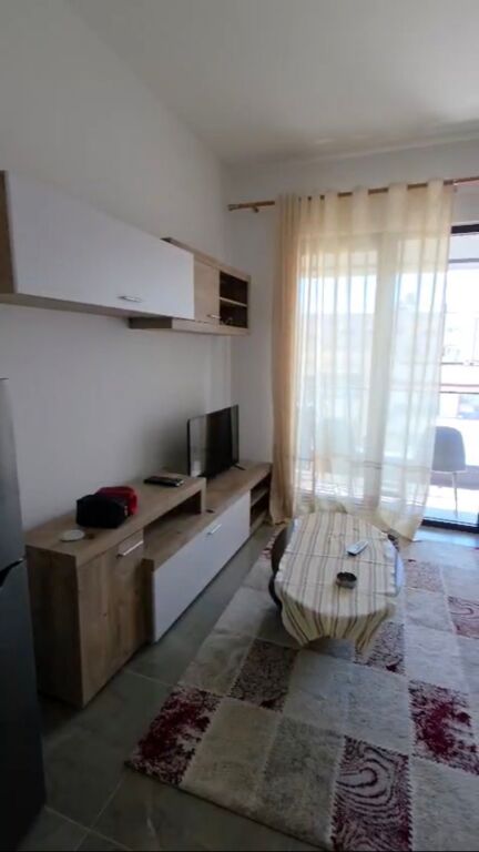 Affittiamo un appartamento 1+1 a Square 21