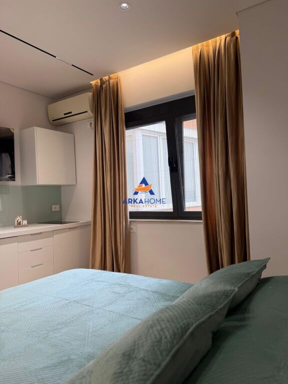 SI AFFITTANO 2 APPARTAMENTI "9 PIANI, CENTRO" 1300 EURO