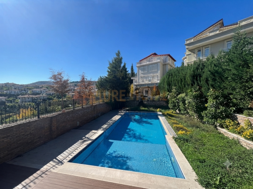 Affitto, Villa su 4 Piani  Piscina, Akacia Hills