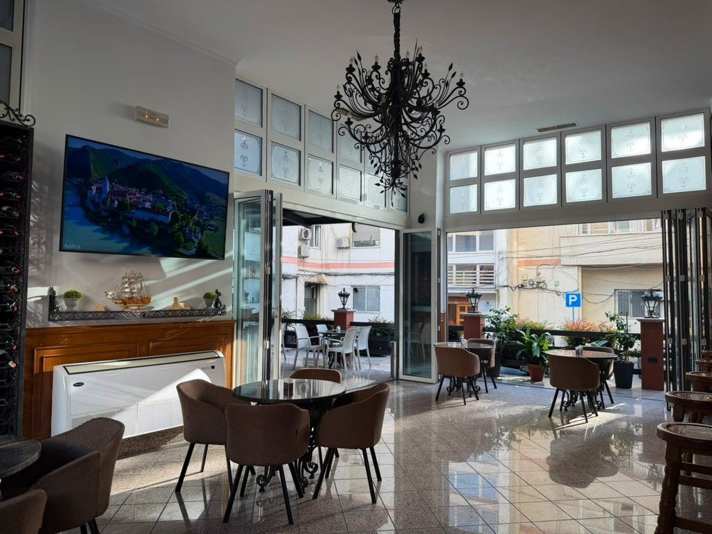 For rent, Lounge-Bar, Embassy Block, Tirana.