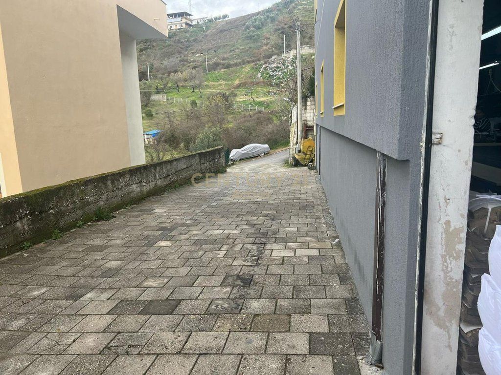 🏭 SHITET GODINË INDUSTRIALE + TRUALL – SHARRË, TIRANË