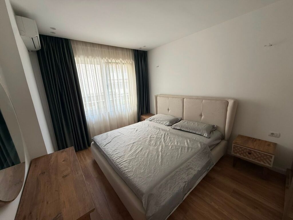 Super apartament 1+1 per qira tek Kopshti Botanik!