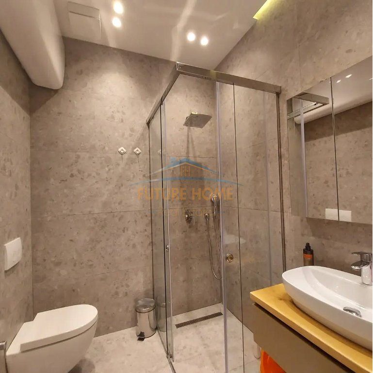 Qera, Apartament 2+1,Kompleksi Delijorgji !