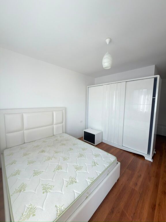 In affitto 2+1+2 ASTIR TE EGLO 650 mila lek