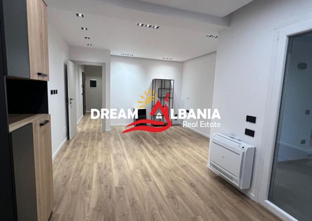 Ufficio Arredato in Affitto vicino all'Hotel Radisson ( 42611572 )