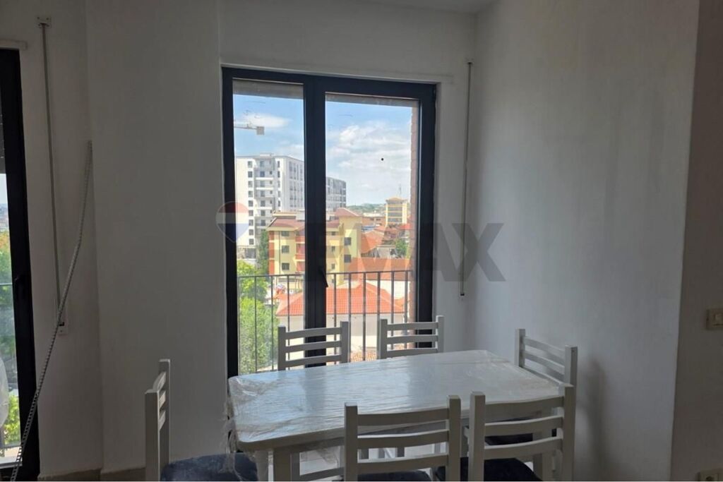 Condo/Apartment - For Sale - Rruga Aleksandër Moisiu, Tiranë(ID: 530561001-293)