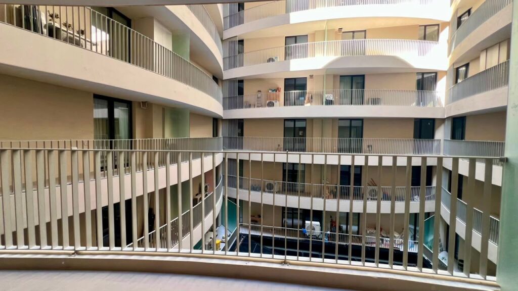 🏢 **OFFICE FOR RENT: 3 Workspaces 📍Golden Tower (Mine Peza – Main Road Frontage) – Building 2026 – 3rd Floor – 116 m² || €1,000/Month**