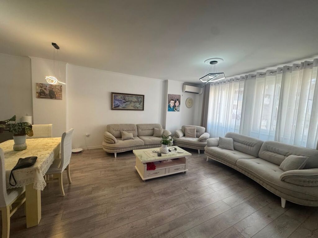 2+1 apartment for sale in Misto Mame.