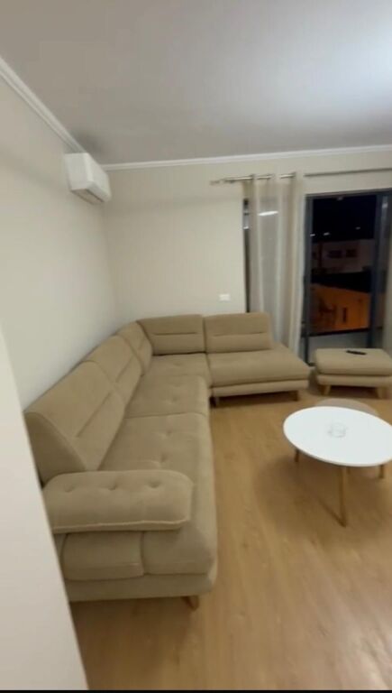 Qera | Apartament 2 + 1 + 2 | Rruga 5 Maji | 500 €/muaj