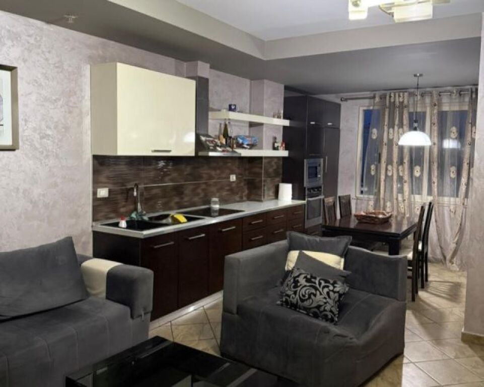 Apartament 2+1 me qera , Rruga Kavajes