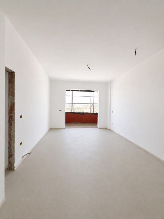 🏡 Shitet Super Apartament – Square 21, Rruga e Kavajës
