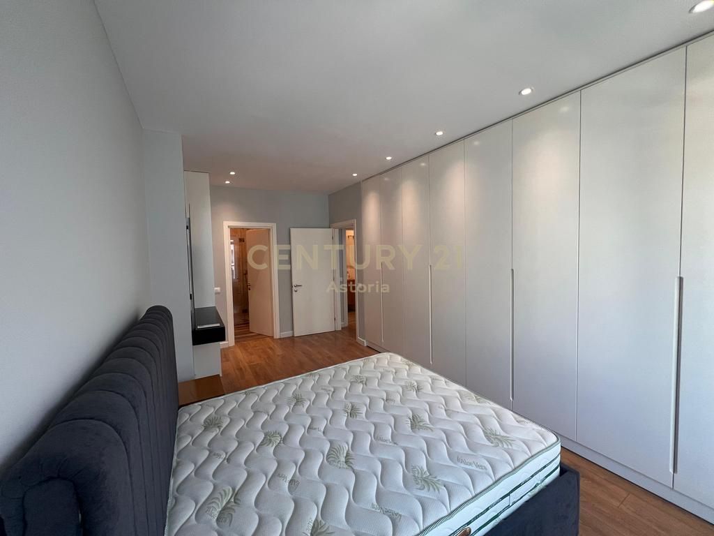 Apartment 2+1+2 with Parking Space for Rent – Kika Complex