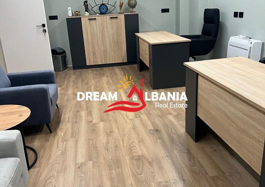 Ufficio Arredato in Affitto vicino all'Hotel Radisson ( 42611572 )
