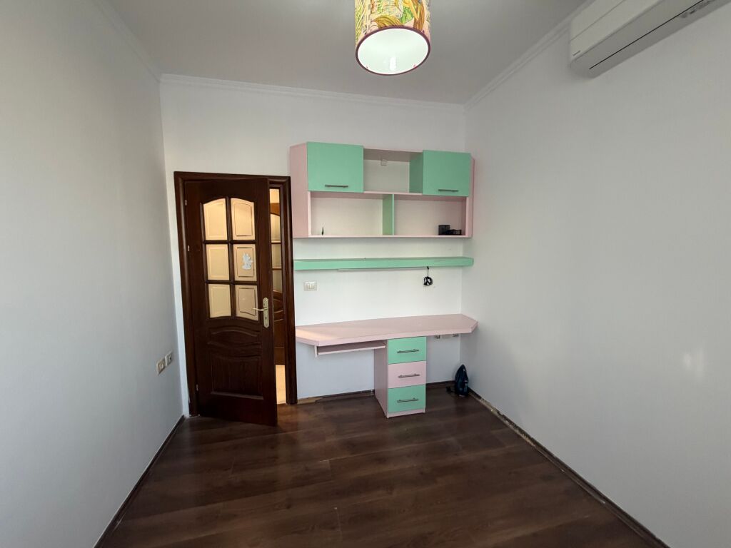 2+1, called bar liqeni i thate, 700 euro