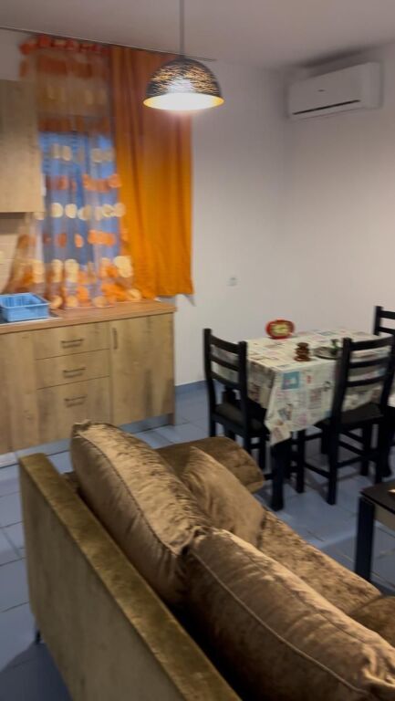 Qera | Vilë 1 + 1 | Ali Demi | 350 €/muaj