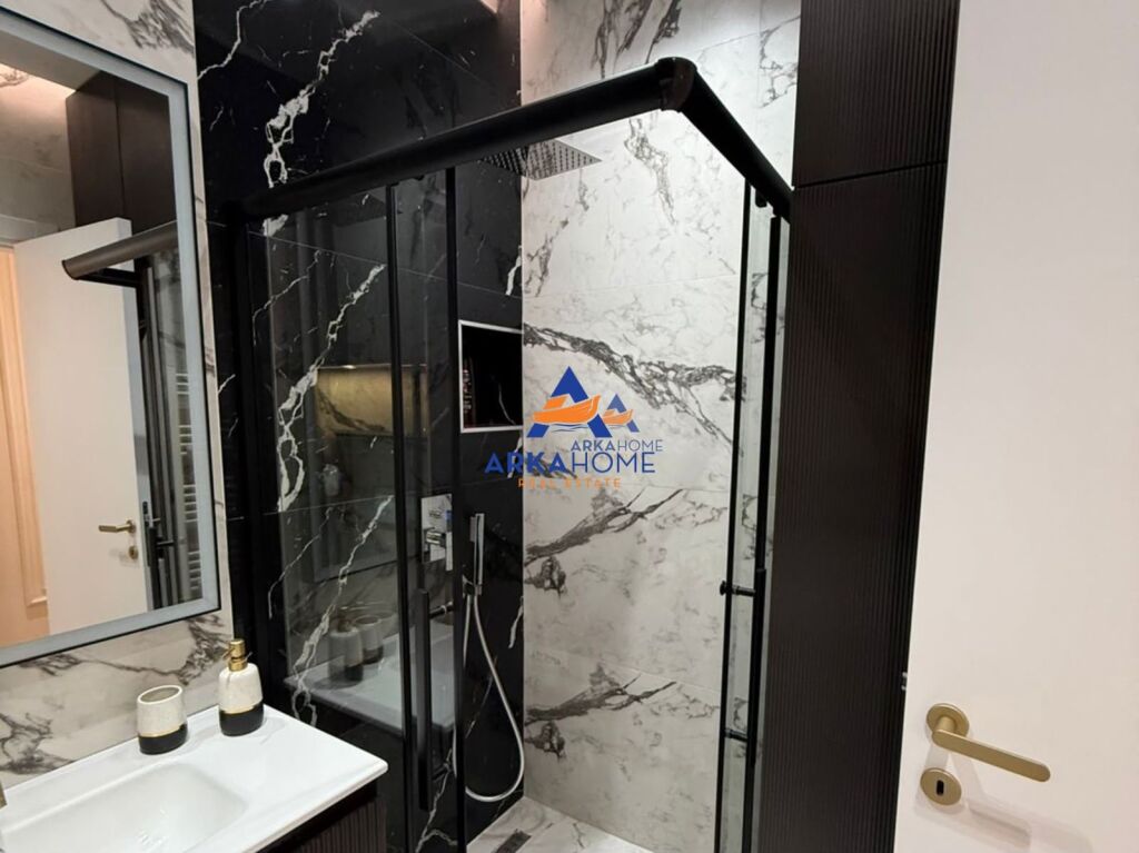 JEPET APARTAMENT ME QERA 2+1+BALLKON+POST PARKIMI "OASIS RESIDENCE, UNAZA E RE" 100000 LEKE