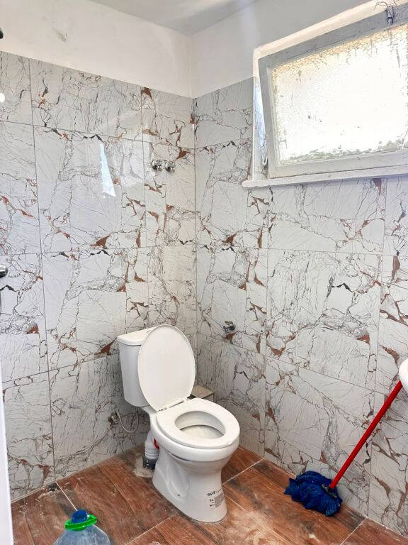 Shitet Apartament 1+1