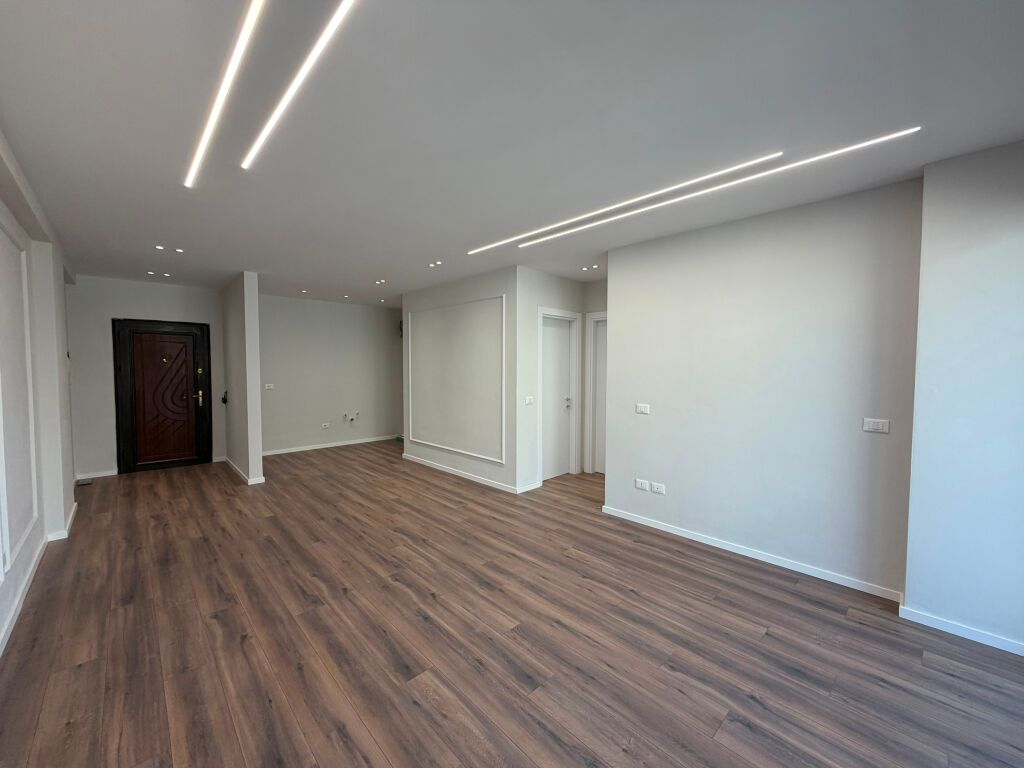 Apartament 1+1 per shitje ne Yzberisht.