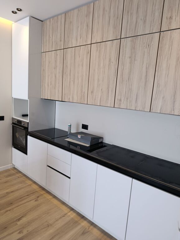Qera | Apartament 2 + 1 + 2 | Rruga 5 Maji | 600 €/muaj