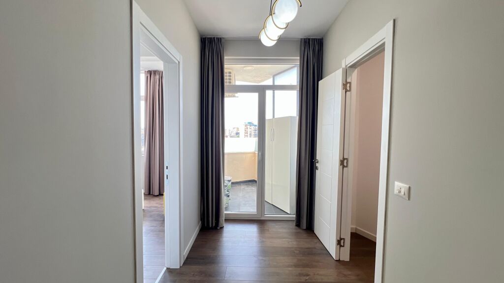 🏠Me Qera: 1+1 +1 Depo 📍 Shkolla e Baletit (Buze Rruge) - 60,000 Leke/Muaj - Orientim: JUG Plot Diell🌞 - K.7 - Sp.70m²