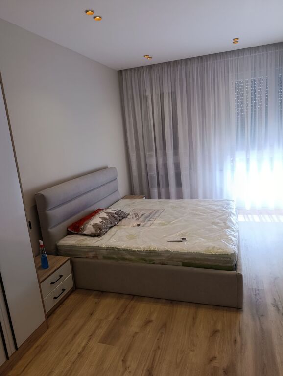 Qera | Apartament 2 + 1 + 2 | Rruga 5 Maji | 600 €/muaj
