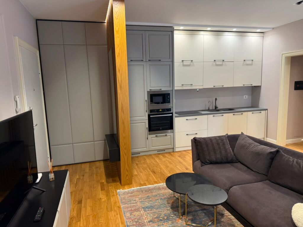 Apartament 1+1 per qira tek Kopshti Botanik!
